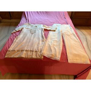 Charisma Cream/Gokd Salwar Kameez, size 6-8